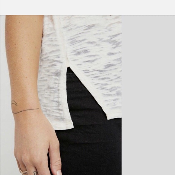 We the Free V neck shirt. - Picture 4 of 12